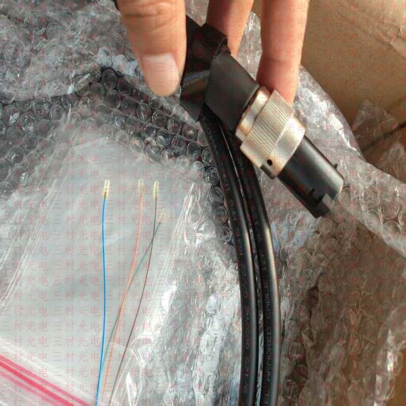 PT/MPO Connector with collimator