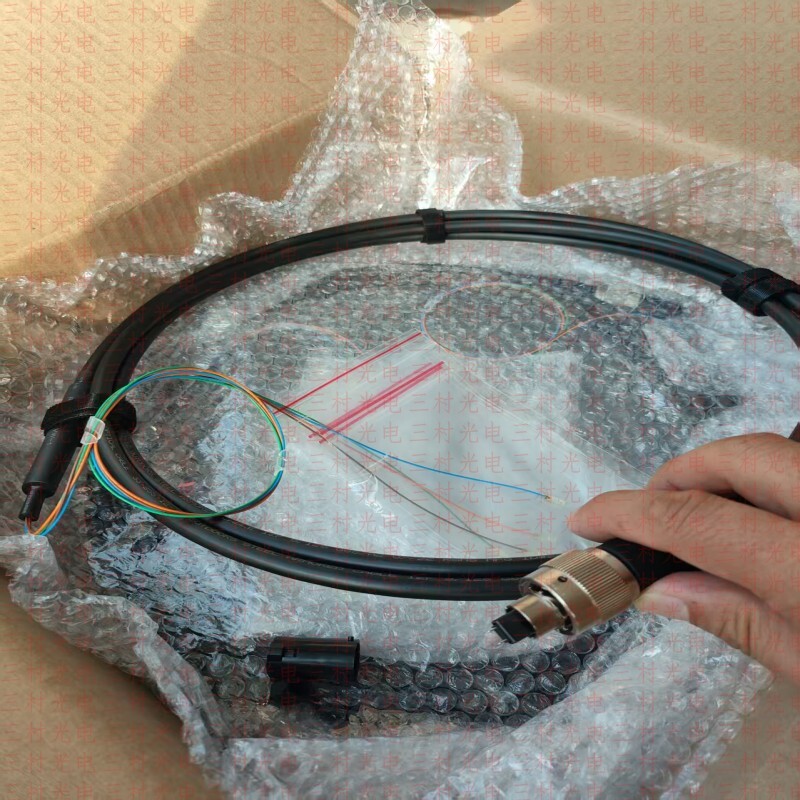 PT/MPO Connector with collimator - Image 4